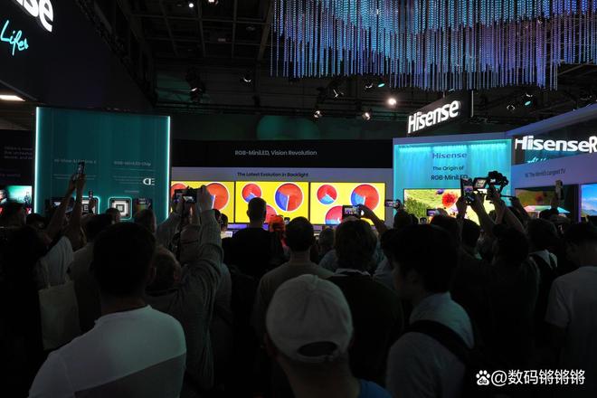 Mini LED让每个角落都成观影热点！j9国际站朋友聚会不再争C位海信RGB-(图3)